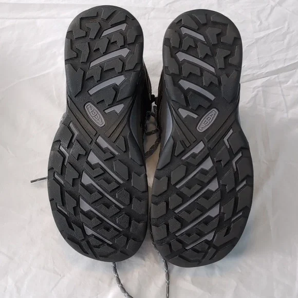 NIB Keen Charcoal and Teal Hiking Boots - Picture 3 of 4